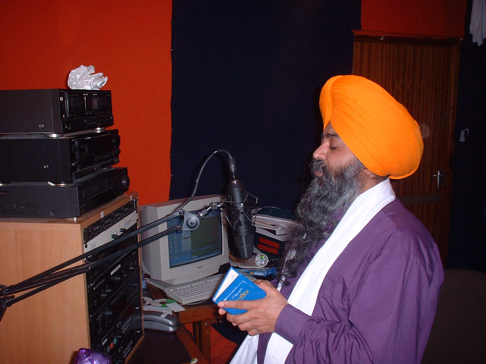 Bibi Harninder Kaur